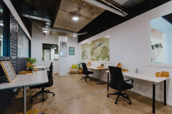 Image 1 of 5 Person Serviced Office