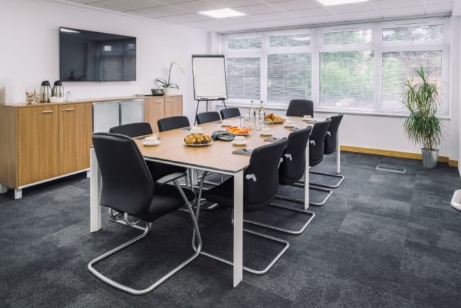 Image 1 of 12 Person Private Office | 541 Sq. Ft.
