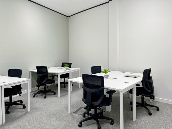 Image 1 of 7 Person Private Office Available in Wolverhampton