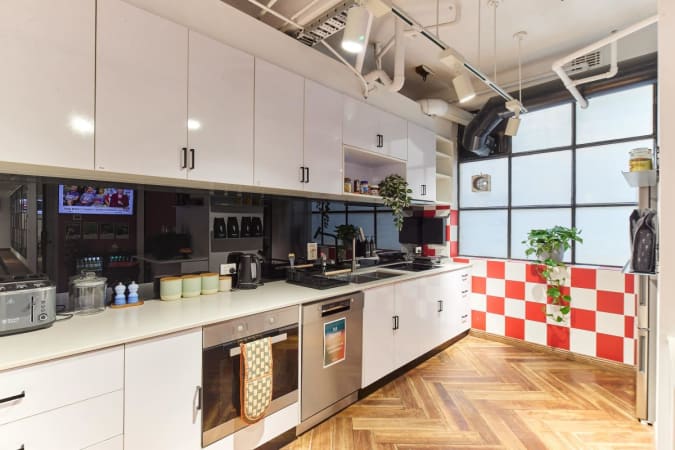 Image 1 of 8 Person Serviced Office  