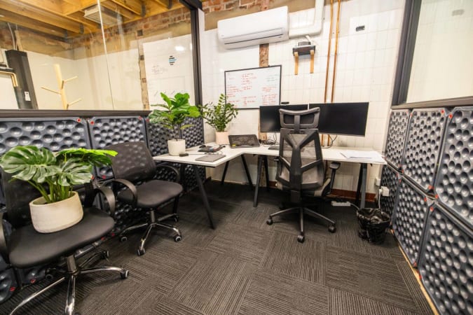 Image 1 of 2 Person Serviced Office