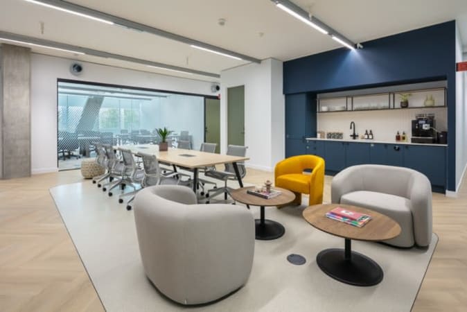 Image 1 of 16 Person Private Office in London | 583 Sq. Ft. (Exclusive for Fashion, Beauty & Creative Business)
