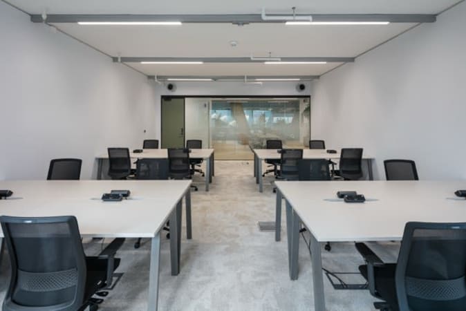 Image 1 of 6 Person Private Office | 215 Sq. Ft. (Exclusive for Fashion, Beauty & Creative Business)