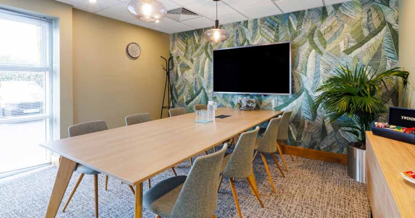 Image 1 of 6 Person Private Office in Poole
