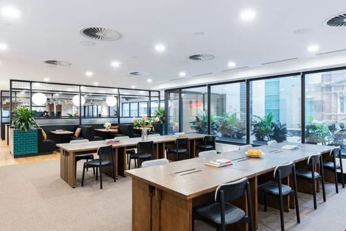 Image 1 of 18 Person Private Office with 1 Internal Room