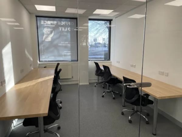 Image 1 of 4 Person External Private Office