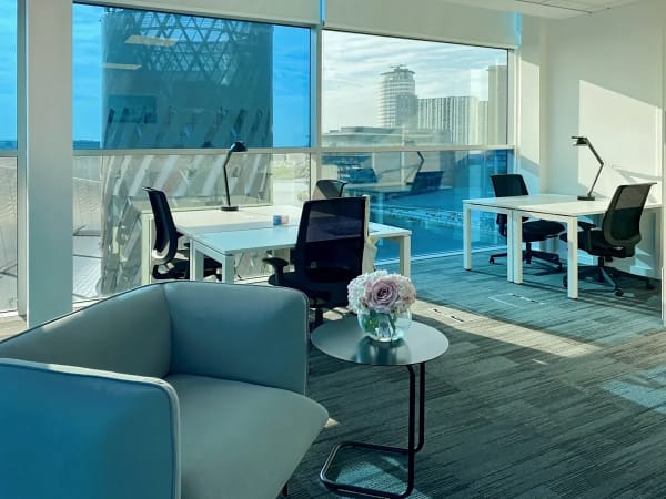 Image 1 of 4 Person External Private Office