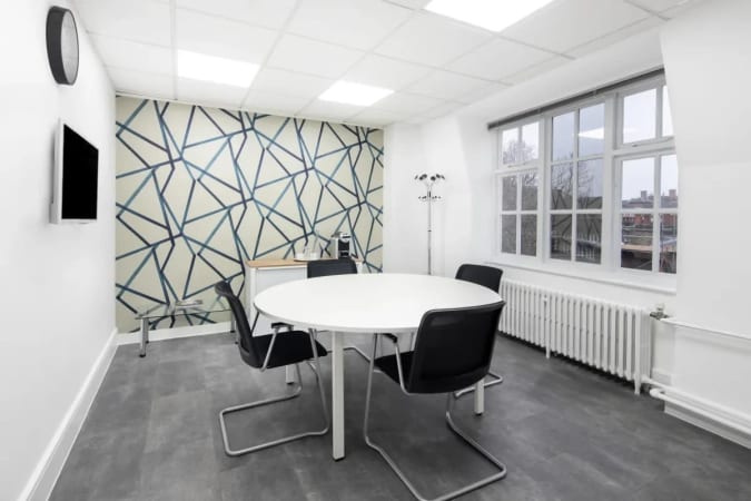 Image 1 of 2 Person External Private Office in London