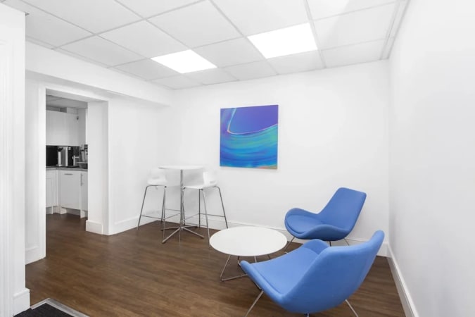 Image 1 of 7 Person Internal Private Office in London