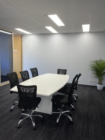 Image 1 of Office 17