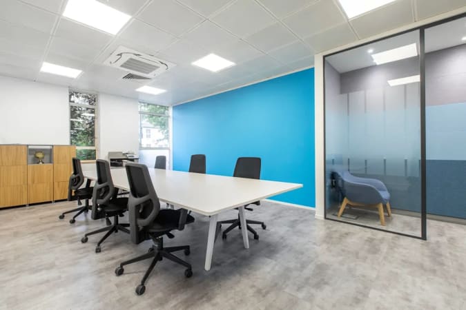Image 1 of 4 Person External Private Office