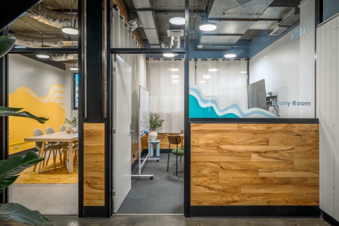 Image 1 of 8 Person Serviced Office