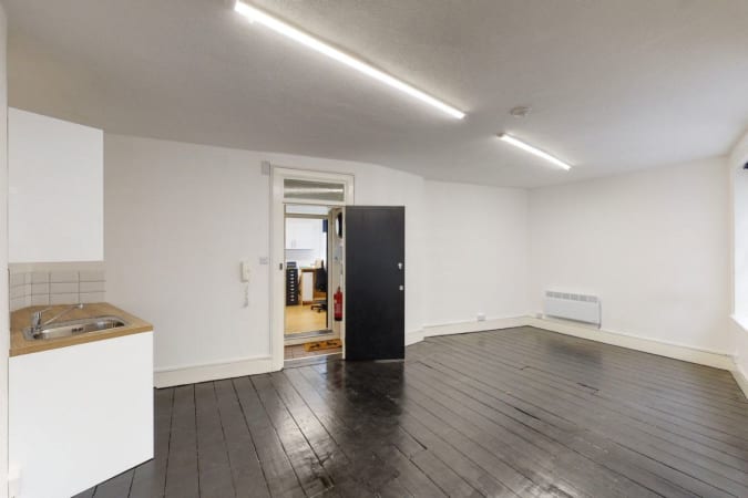 Image 1 of 5 Person Managed Office | 350 Sq. Ft.