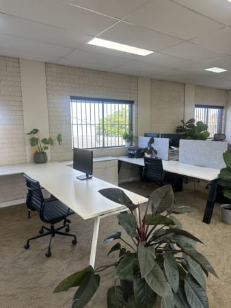 Image 1 of Coworking Desks in • Saint Peters DC