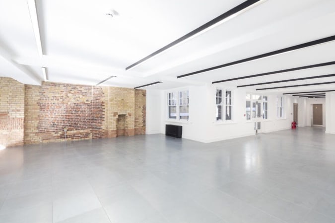 Image 1 of 31 Person Managed Office in High Holborn | 1,755 Sq. Ft.