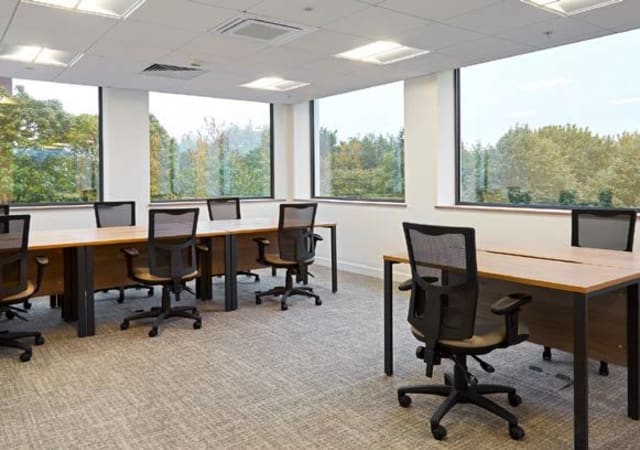Image 1 of 10 Person Private Office in Basingstoke