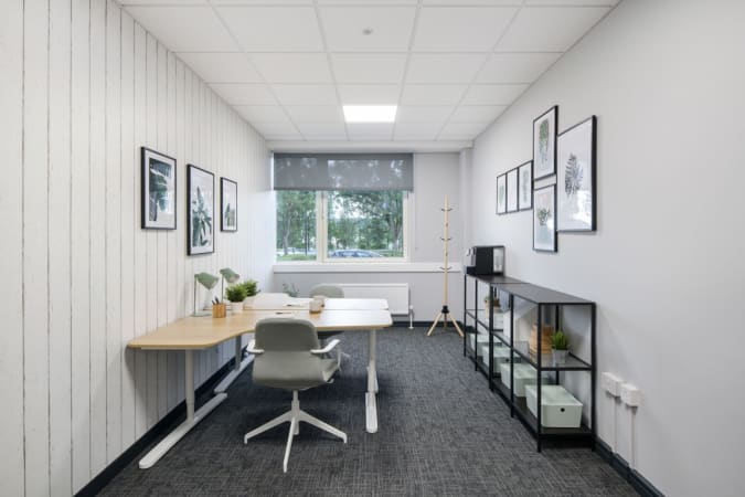 Image 1 of 4 Person Private Office | 159 Sq. Ft.
