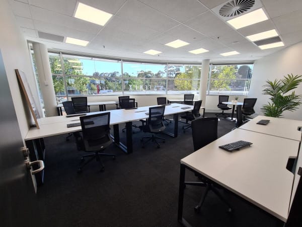 Image 1 of Suite 8 - 36 sqm | 10 Person External/Window Office