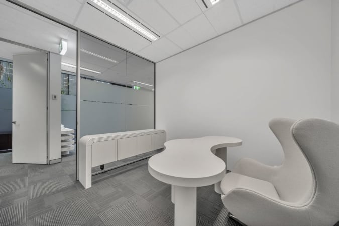 Image 1 of Premium office space opposite metro station