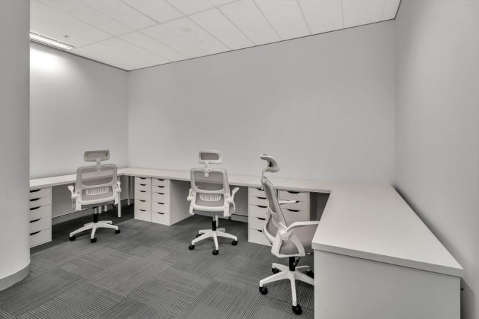 Image 1 of Premium office space opposite metro station