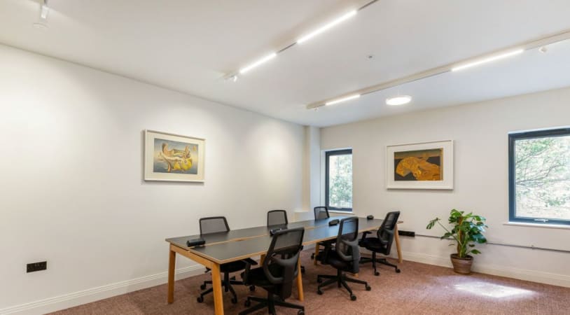 Image 1 of 9 Person Managed Office in Southwark | 411 sq ft