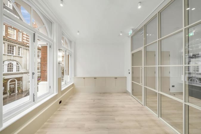 Image 1 of 10 Person Managed Office | 963 Sq. Ft.