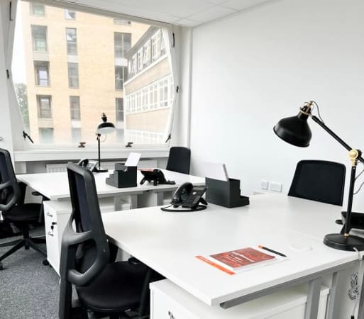 Image 1 of Private Office for 9 Person | 339 Sq. Ft.