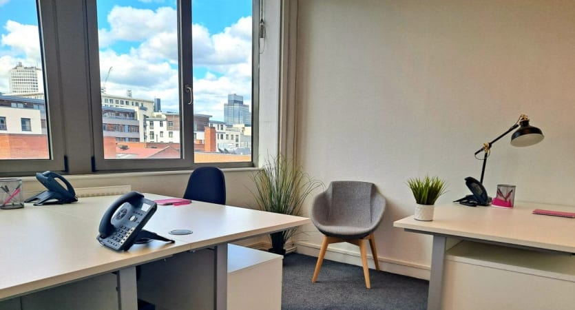Image 1 of Private Office for 11 Person | 584 Sq. Ft.
