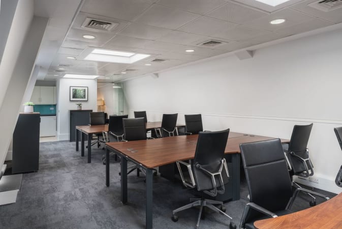 Image 1 of 8 Person Private Office with 2 Executive Offices | 600 Sq. Ft.