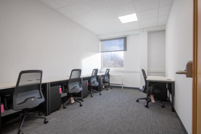 Image 1 of 4 Person Internal Private Office | 140 Sq. Ft.