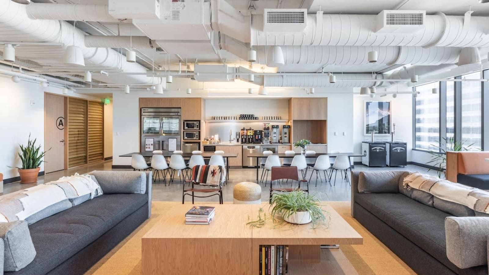 Image 2 of 1775 Tysons Boulevard, McLean