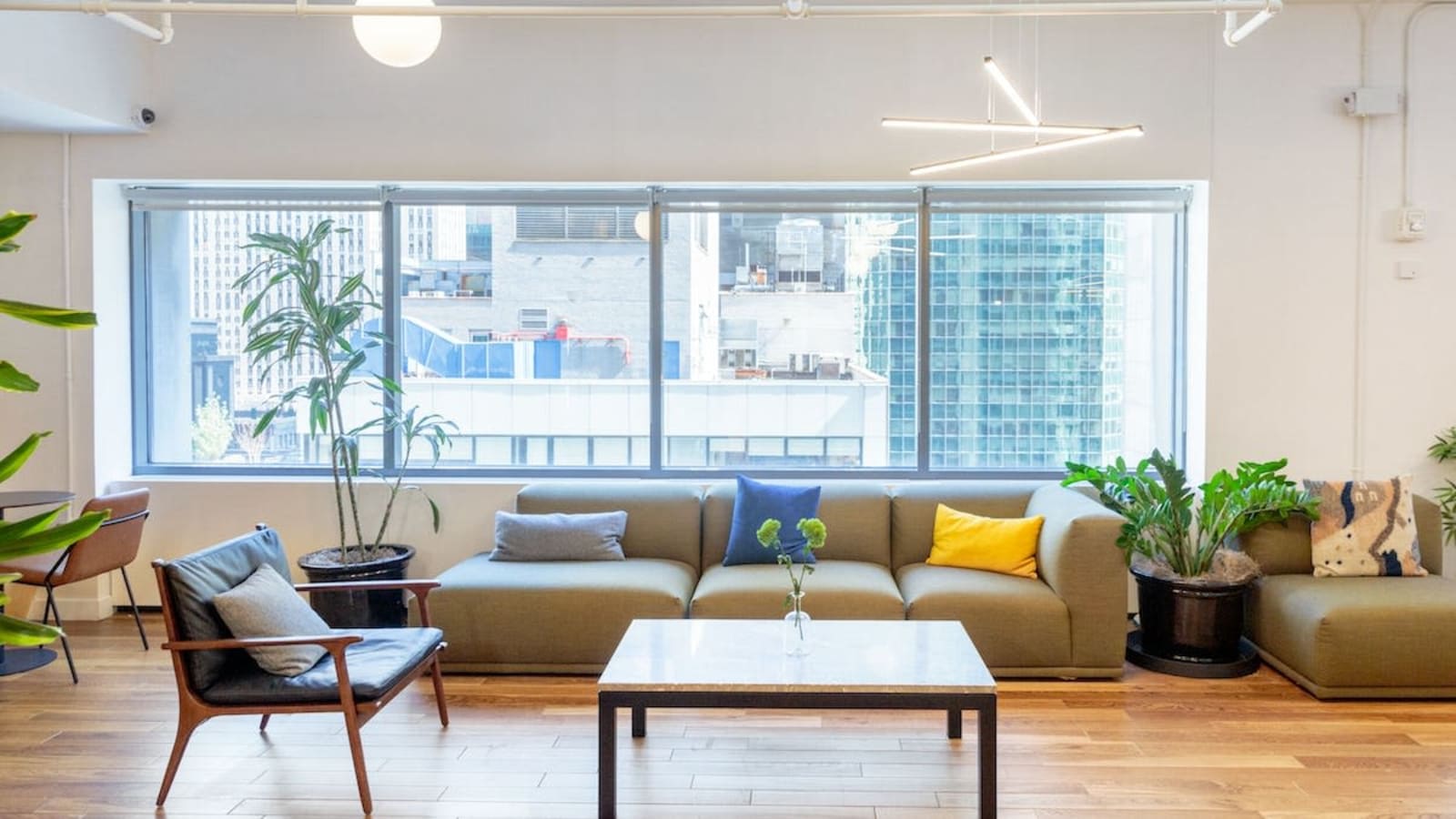 Image 3 of 575 5th Ave, New York