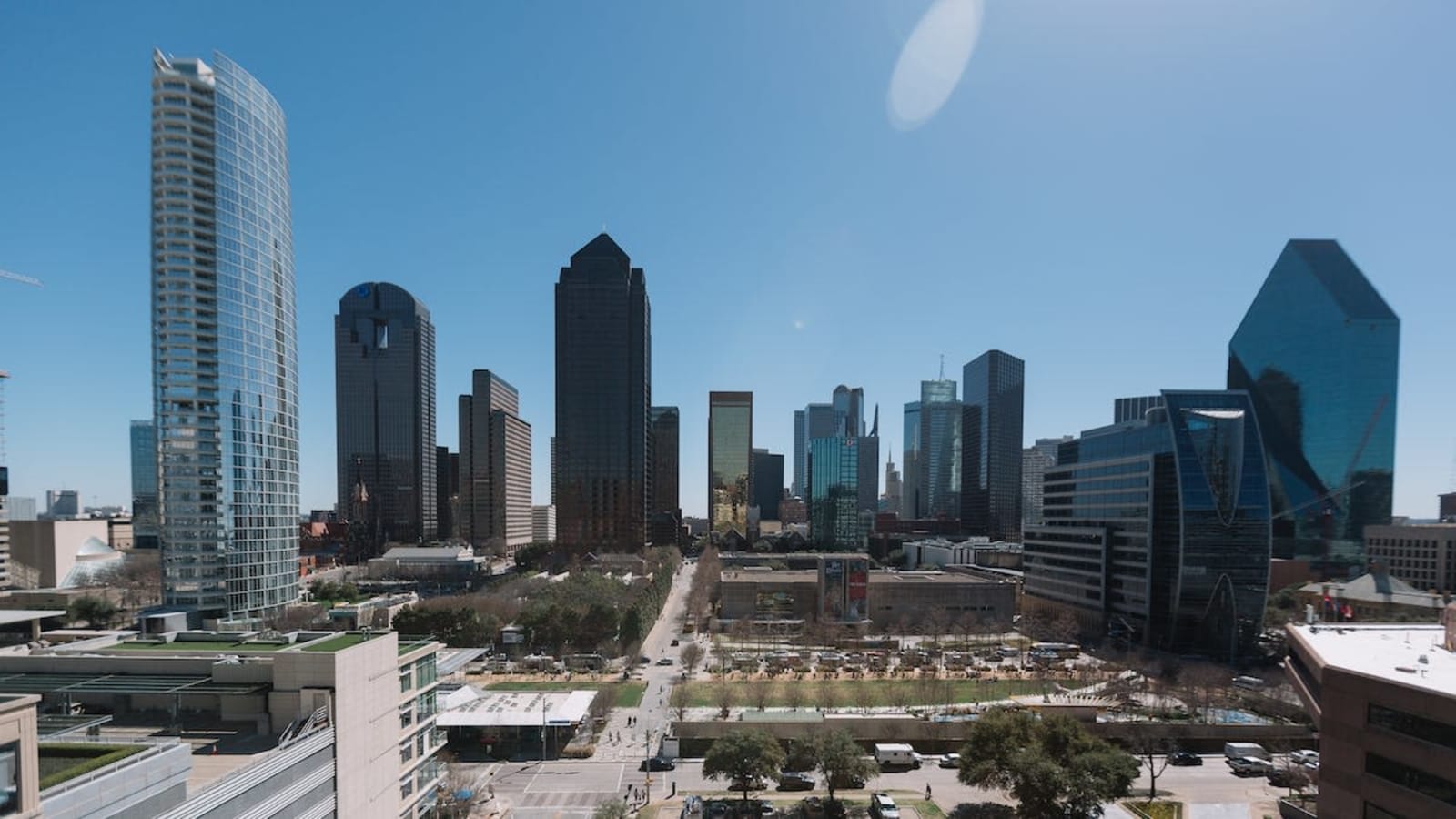 Image 13 of 1920 Mckinney Ave, Dallas