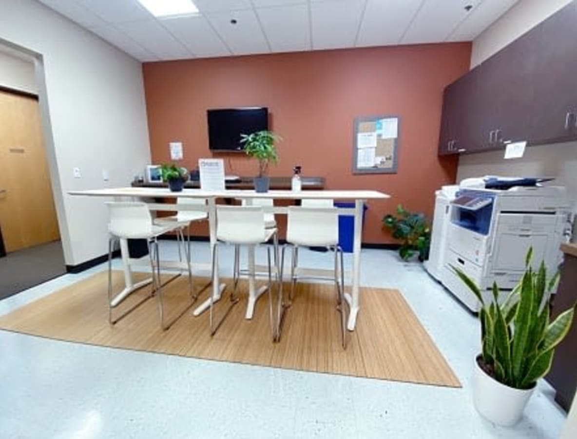 Image 5 of 1104 Corporate Way, Sacramento