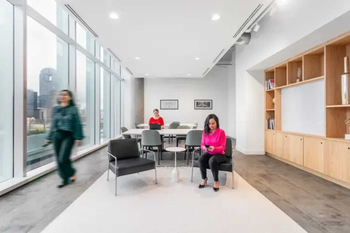 Image 2 of 2550 Pacific Avenue, Dallas
