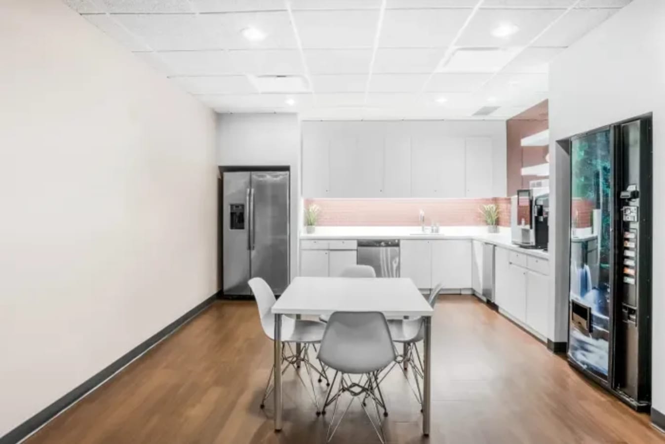 Image 7 of 5 Revere Drive, Northbrook