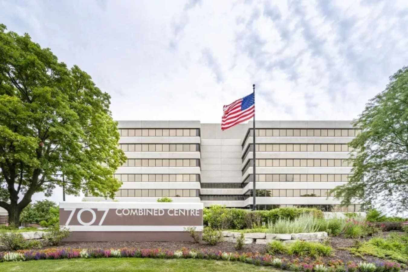 Image 2 of 707 Skokie Boulevard, Northbrook