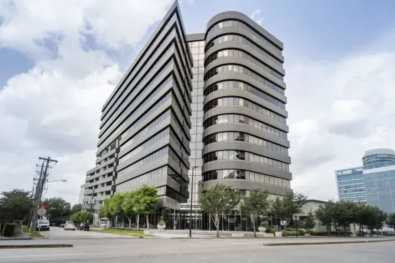 Image 6 of 3730 Kirby Drive, Houston