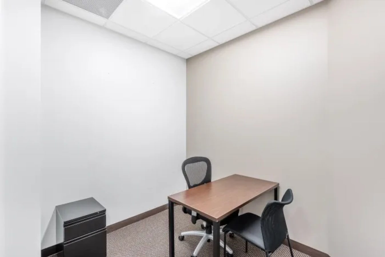 Image 2 of 4620 East 53rd Street, Davenport