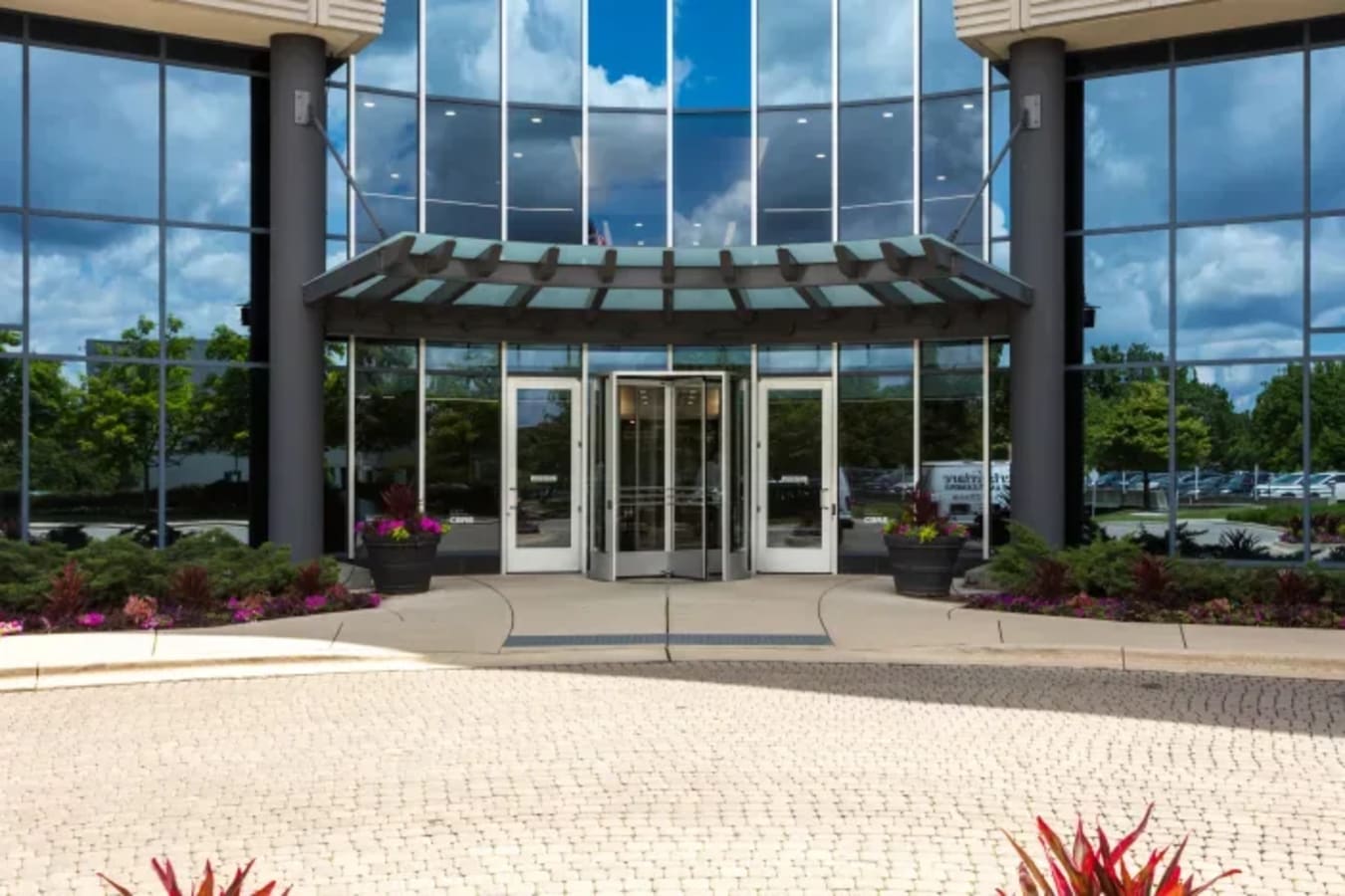 Image 3 of Oak Brook Pointe, Oak Brook