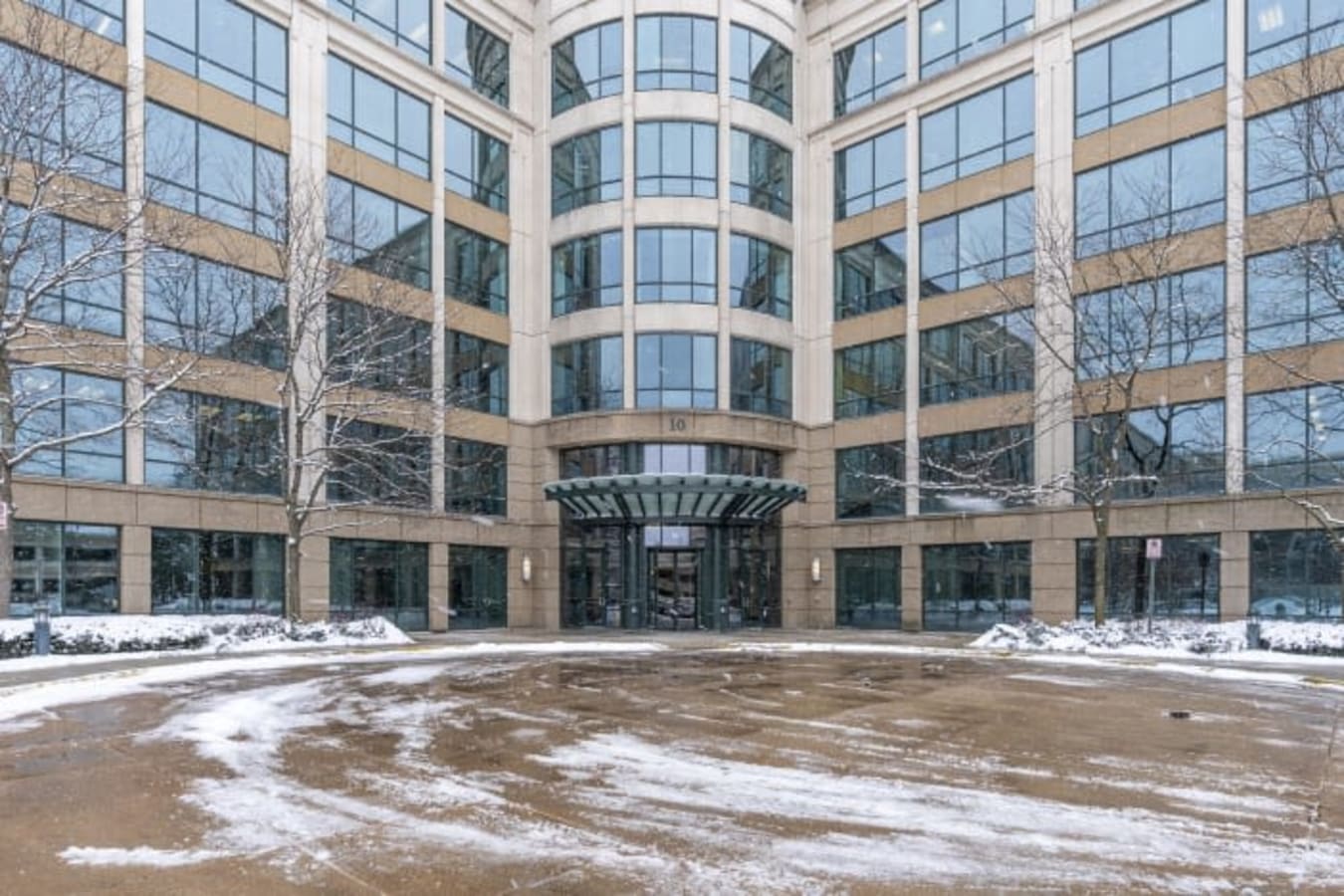 Image 3 of 10 North Martingale Road, Schaumburg