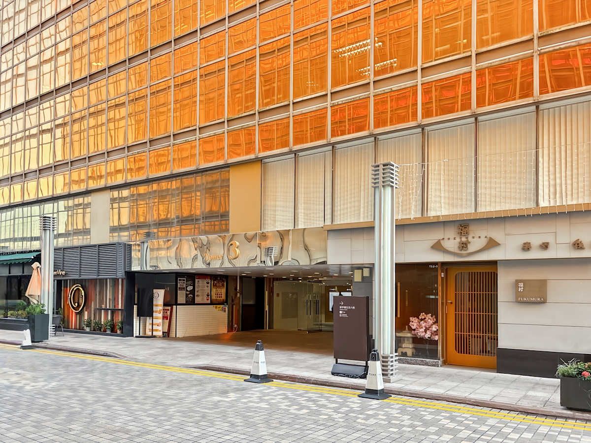 Vibrant coworking space on Canton Road, featuring modern design and ample natural light.