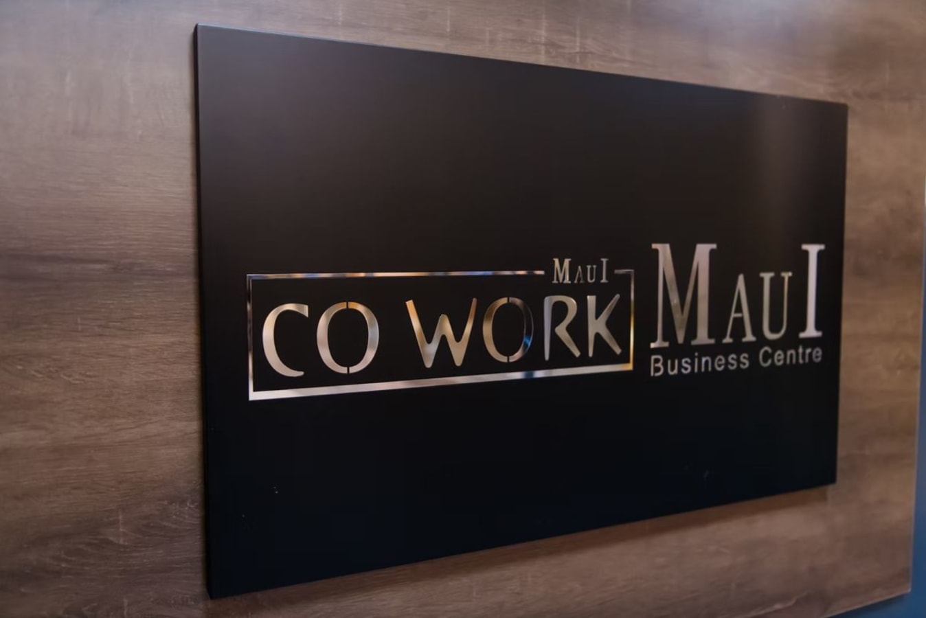 Modern coworking space in Hysan Avenue, perfect for dynamic and flexible work environments.