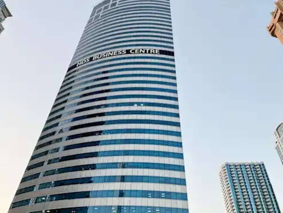 Prime coworking spaces at HDS Business Centre in DMCC Free Zone. Ideal for flexible work needs.
