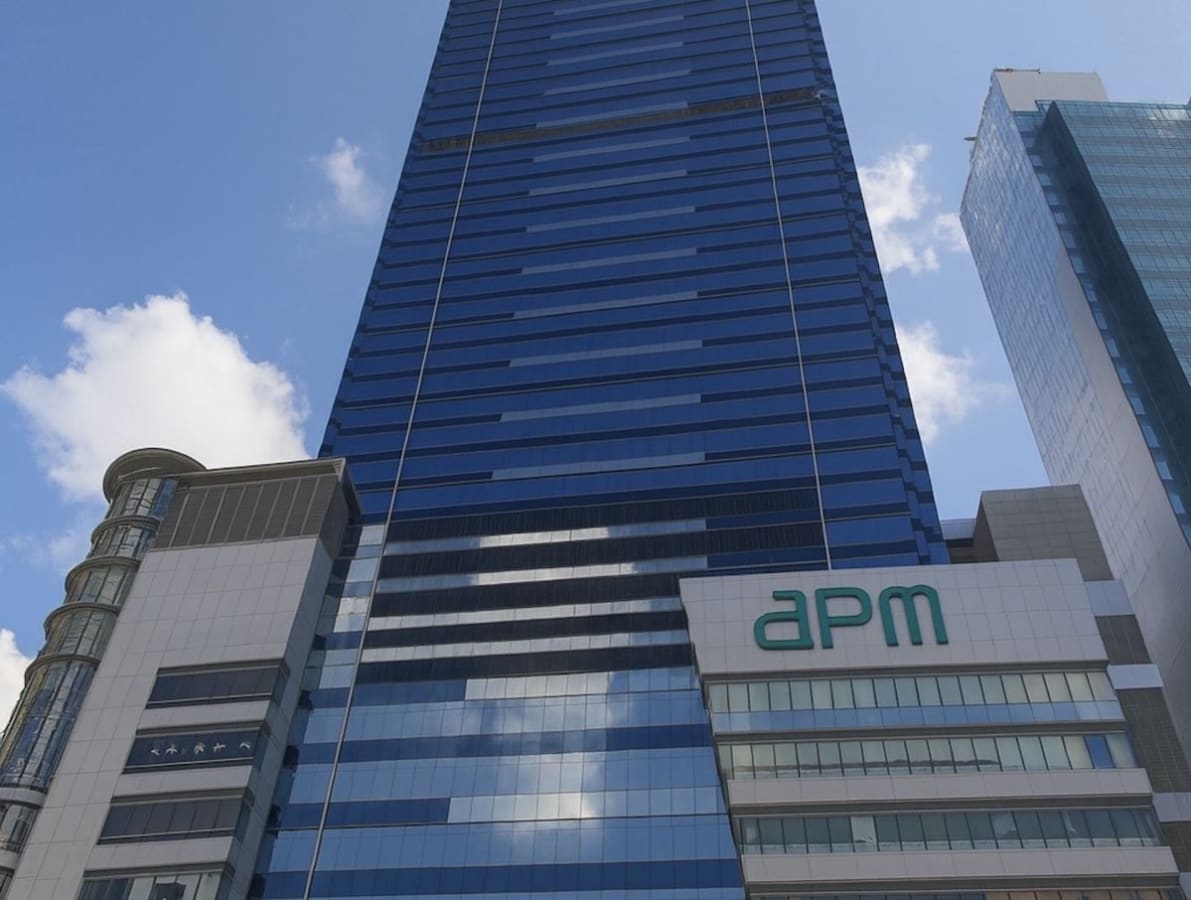 Modern coworking space in Kwun Tong Road, Kowloon. Ideal for startups and professionals.