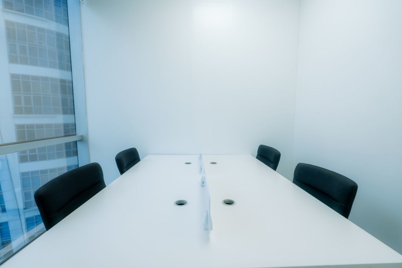 Bright, modern coworking space in Quezon City. Ideal for collaboration and productivity.