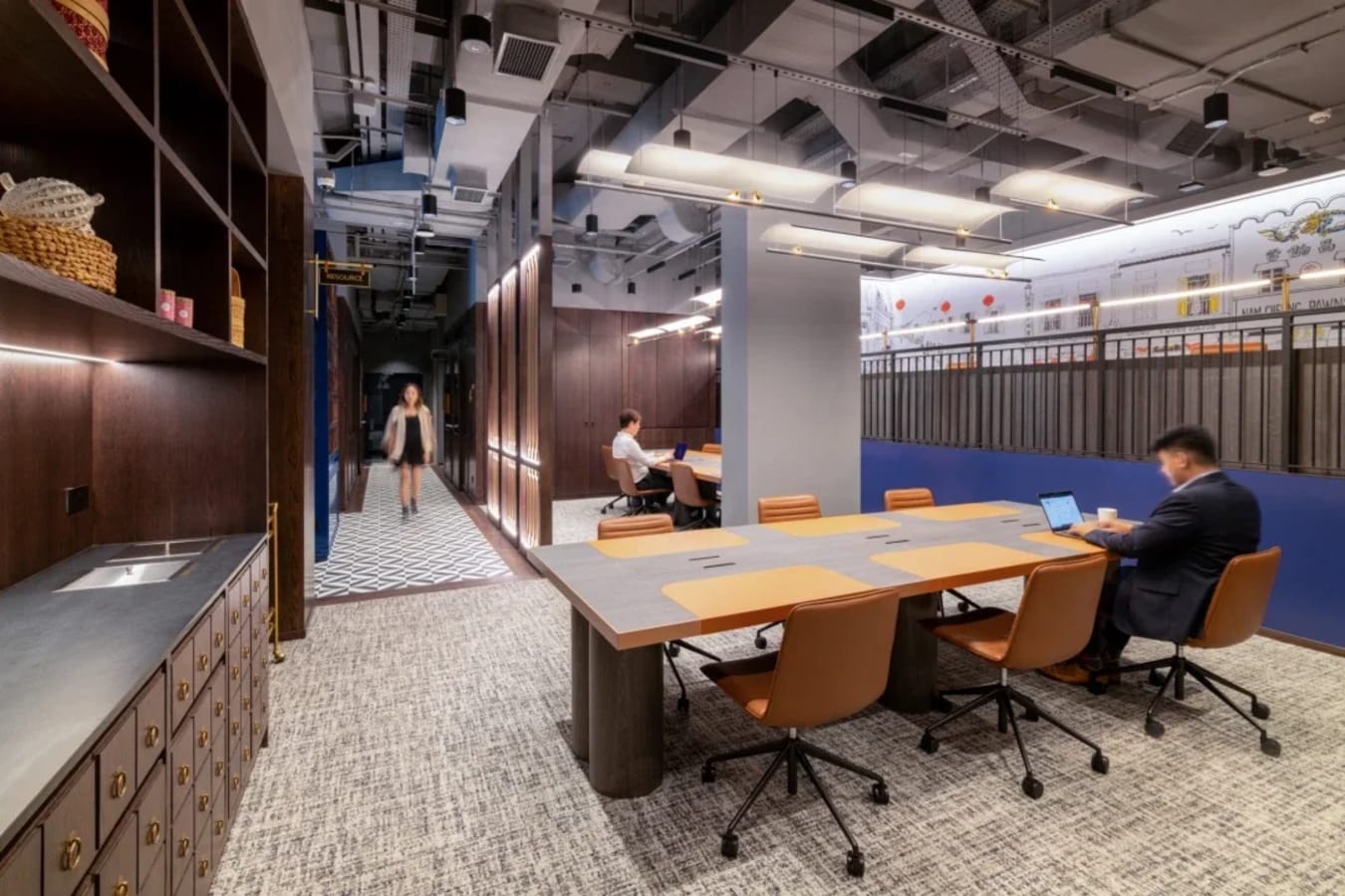 Modern Singapore coworking with open seating and sleek design for productivity and collaboration.