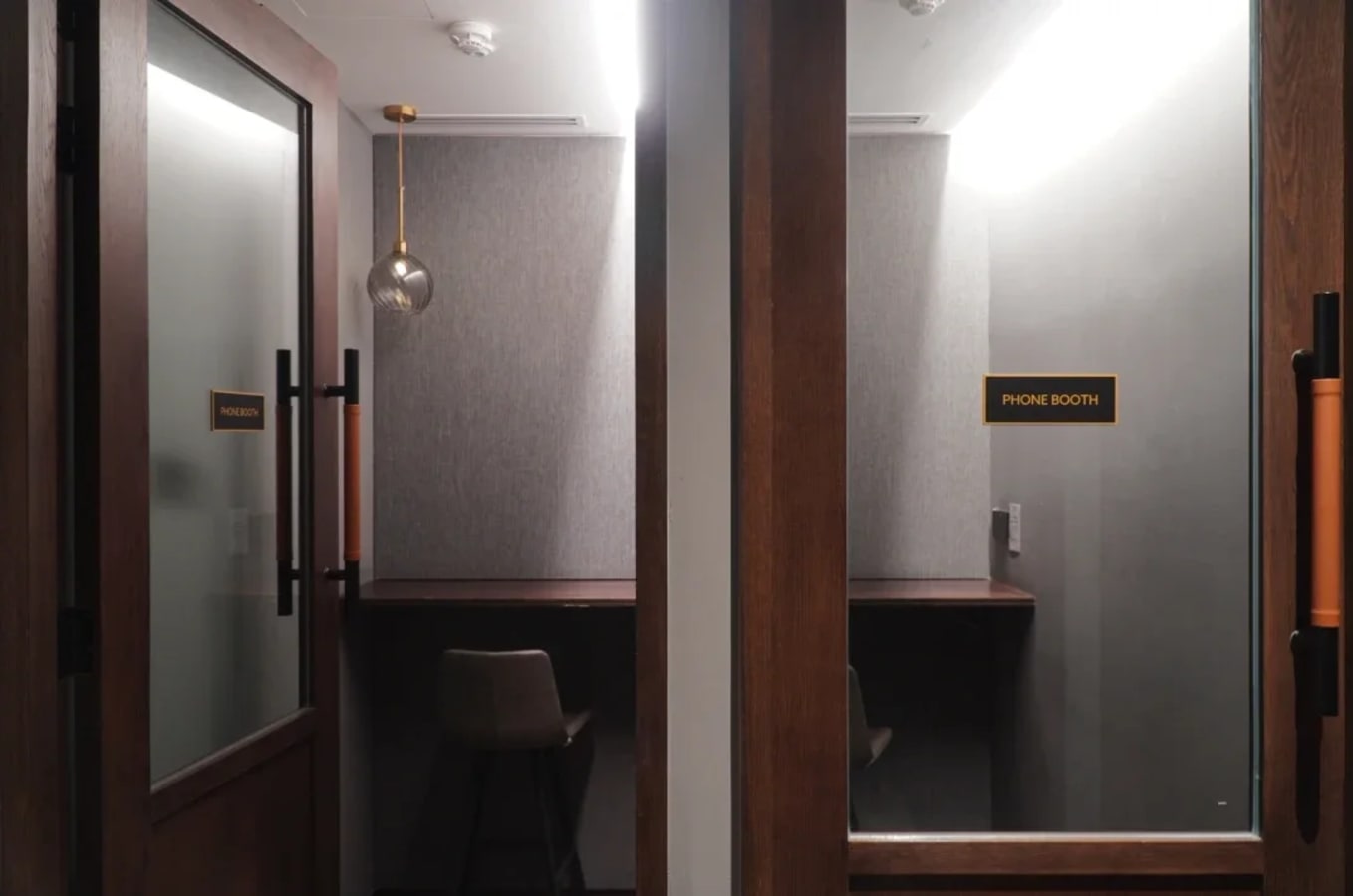 Private work nooks in Singapore coworking space, ideal for calls and focused tasks.