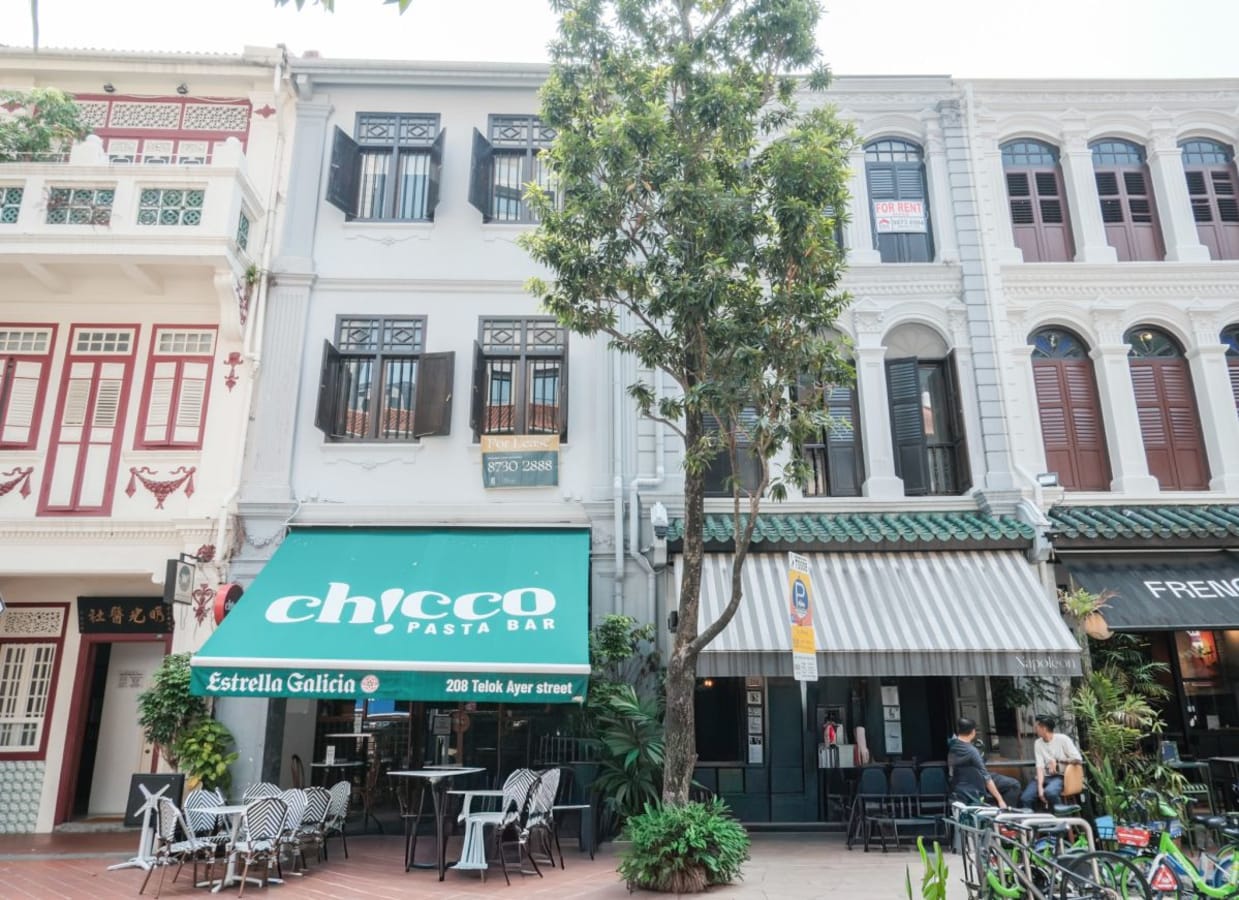 Charming coworking space in a historic building on Telok Ayer Street. Ideal for creativity and collaboration.