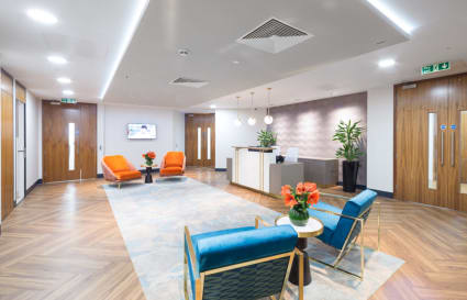External Private Office for up to 12 People | 431 Sq. Ft.